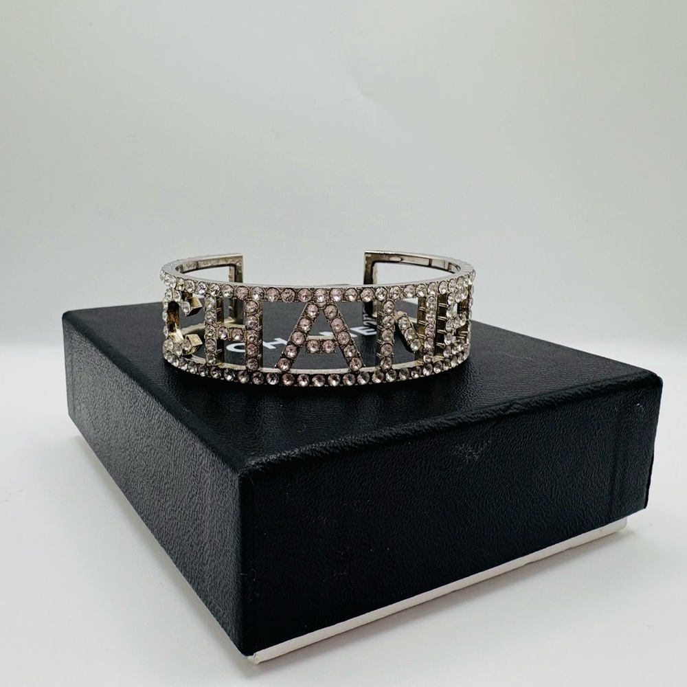 Chanel Silver Cuff Bracelet - Authentic - Picture 3 of 6